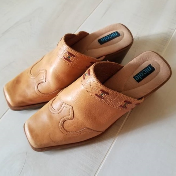 Nicole Shoes - NICOLE LEATHER mule style clogs Made in Brazil